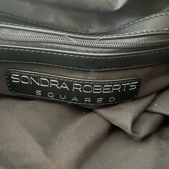 Sondra Roberts Squared pocket book with pride rainbow 🌈 strap. - Picture 4 of 4